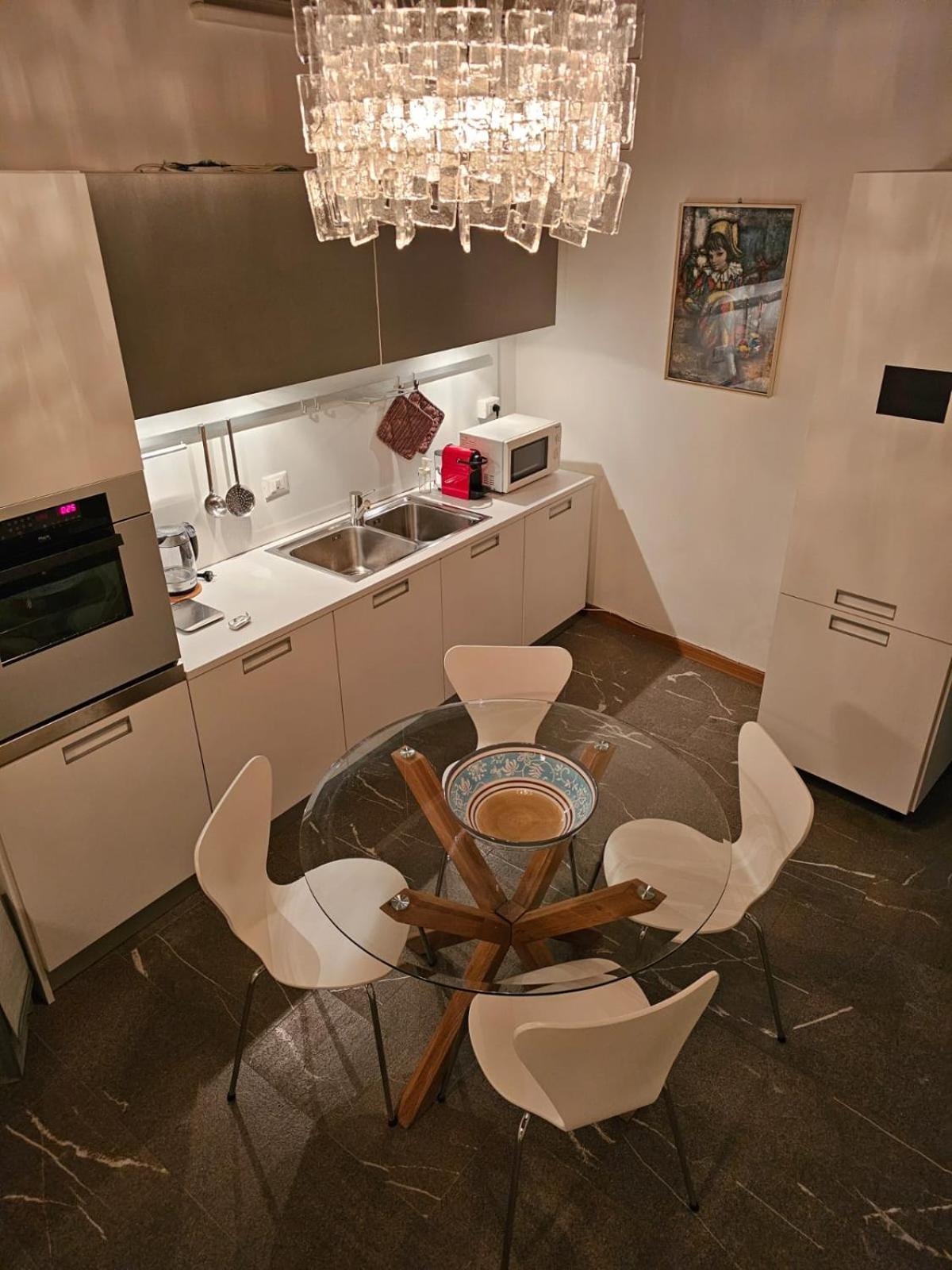 Ferienwohnung In Pieno Centro Storico Con Parcheggio Gratuito Incluso. Udine Exterior foto